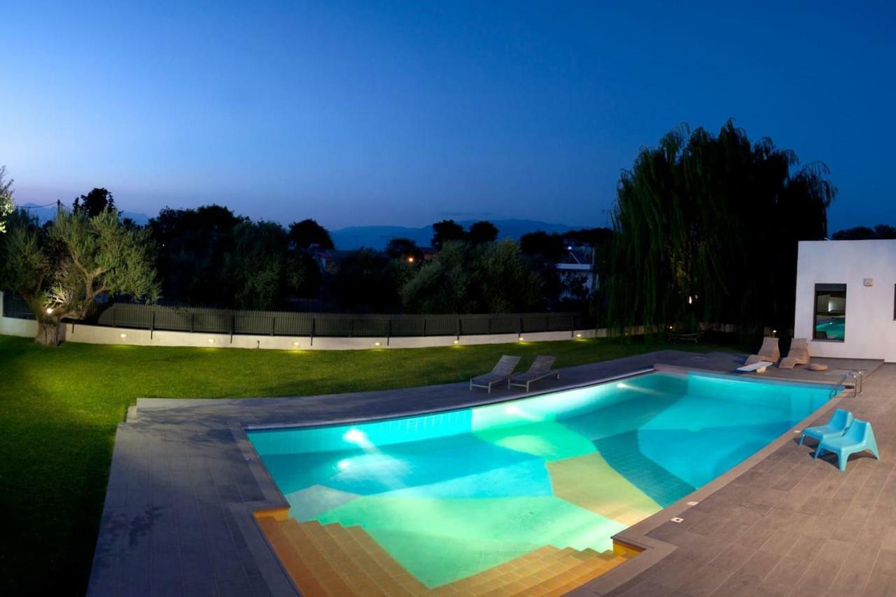 Villa Natasa Lampiri  Экстерьер фото